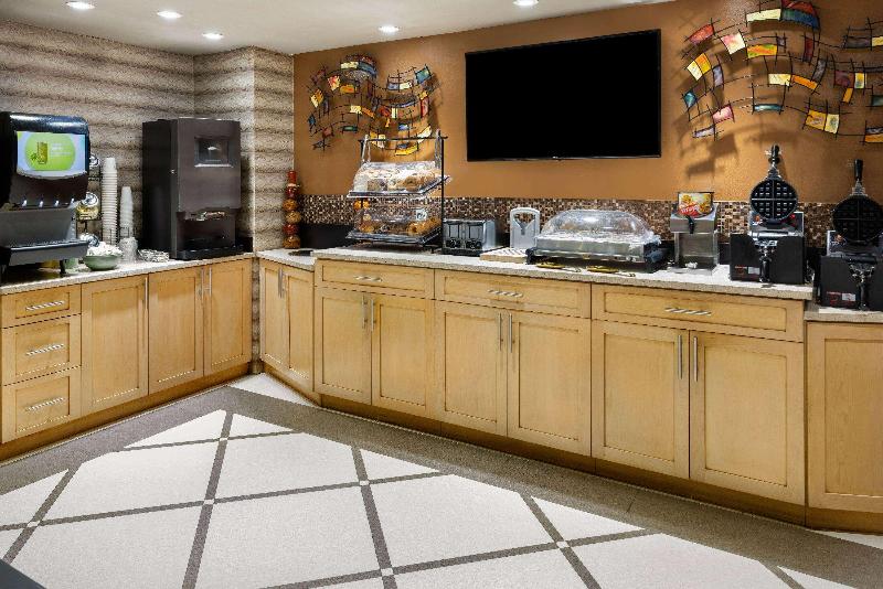 Ramada by Wyndham Bronx - Genel