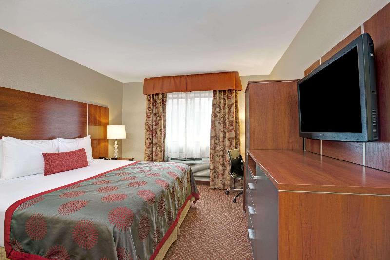 Ramada by Wyndham Staten Island - Oda