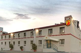 Super 8 by Wyndham Long Island City LGA Hotel fotoÄŸrafÄ±