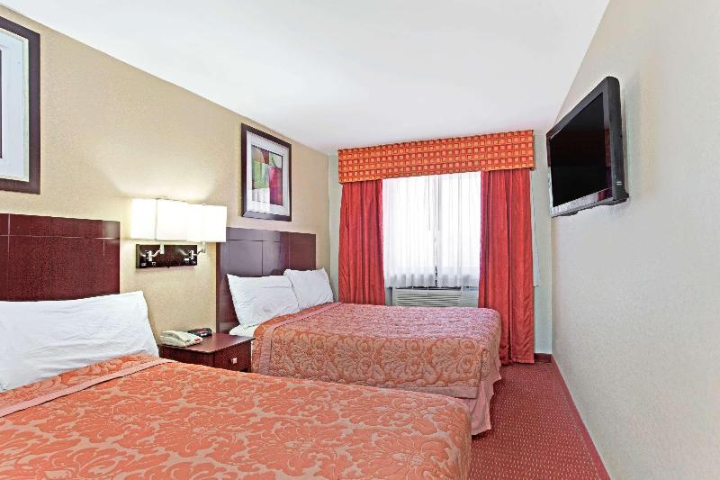 Super 8 by Wyndham Long Island City LGA Hotel - Oda