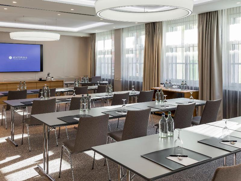 Pullman Basel Europe - Genel