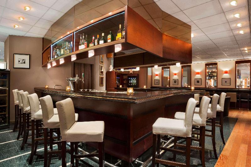 Ramada Encore Geneve - Bar