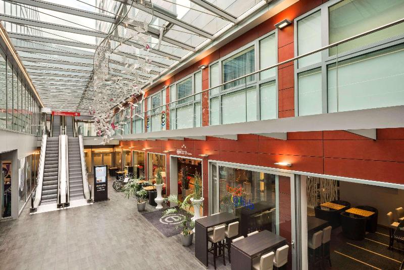 Ramada Encore Geneve - Bar