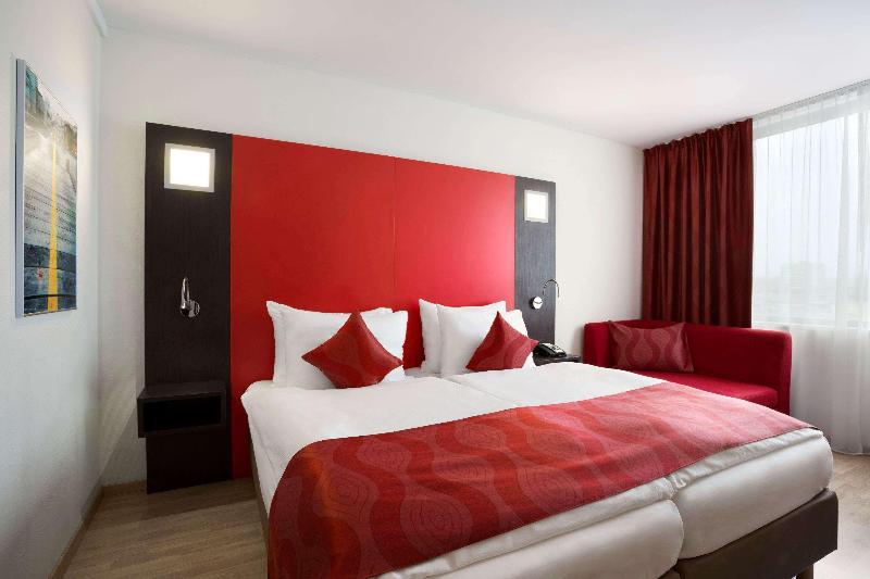 Ramada Encore Geneve - Oda