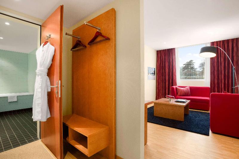 Ramada Encore Geneve - Oda