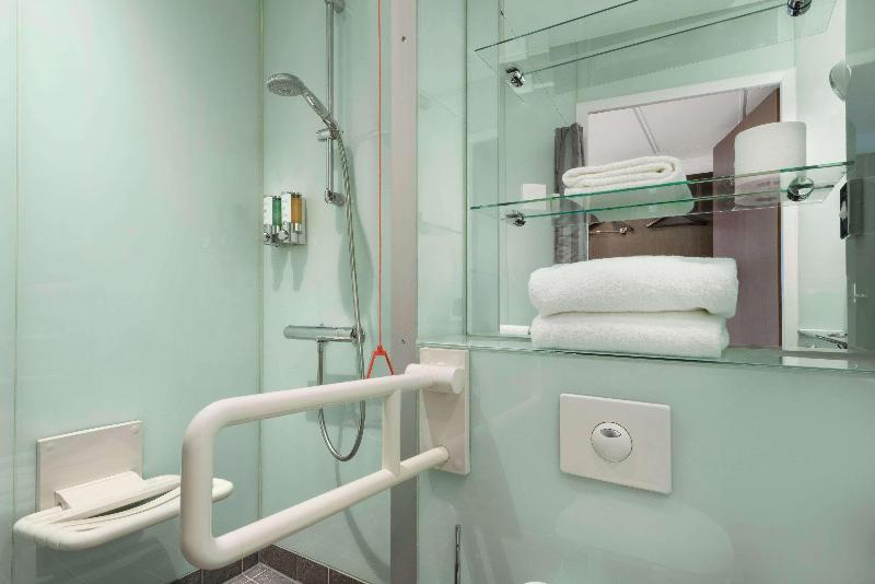 Ramada Encore Geneve - Oda