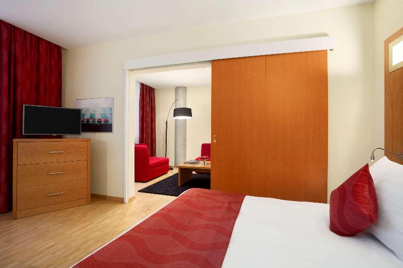 Ramada Encore Geneve - Oda