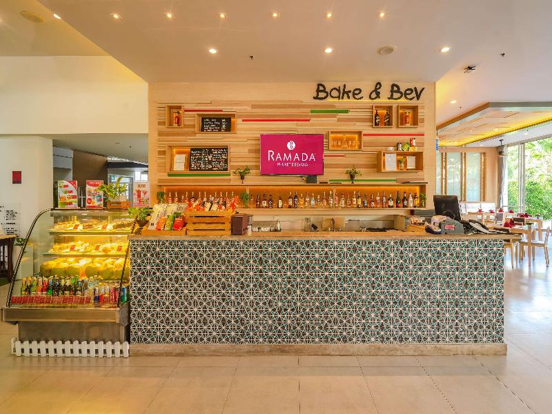 Ramada By Wyndham Phuket Deevana - Bar