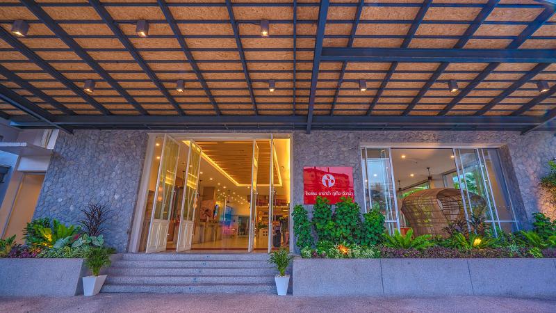 Ramada By Wyndham Phuket Deevana - Lobi