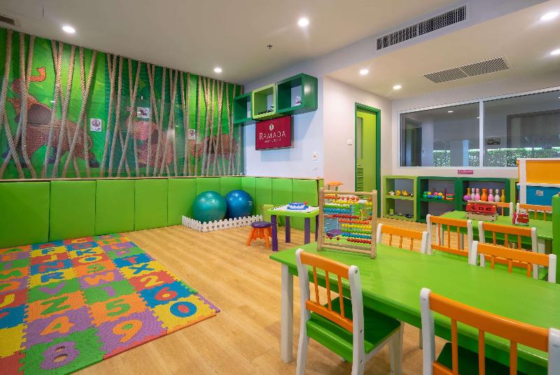 Ramada By Wyndham Phuket Deevana - Aktivite