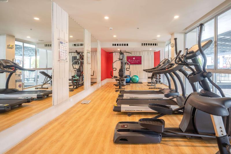 Ramada By Wyndham Phuket Deevana - Aktivite