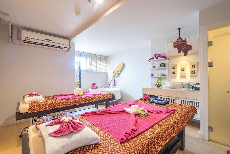 Ramada By Wyndham Phuket Deevana - Aktivite