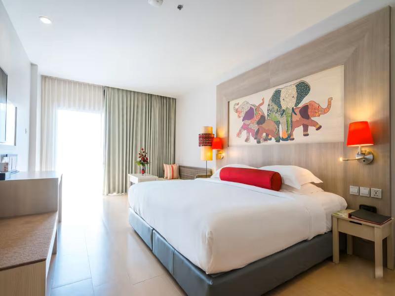 Ramada By Wyndham Phuket Deevana - Oda