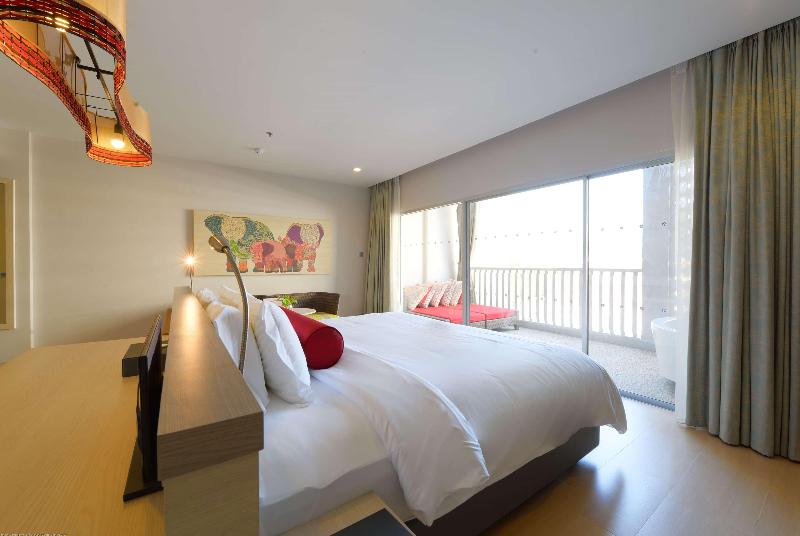 Ramada By Wyndham Phuket Deevana - Oda
