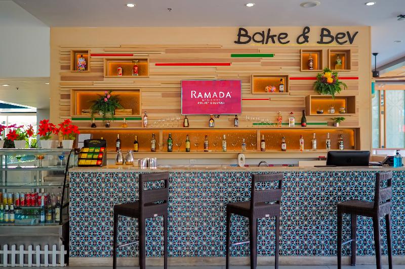 Ramada By Wyndham Phuket Deevana - Restoran