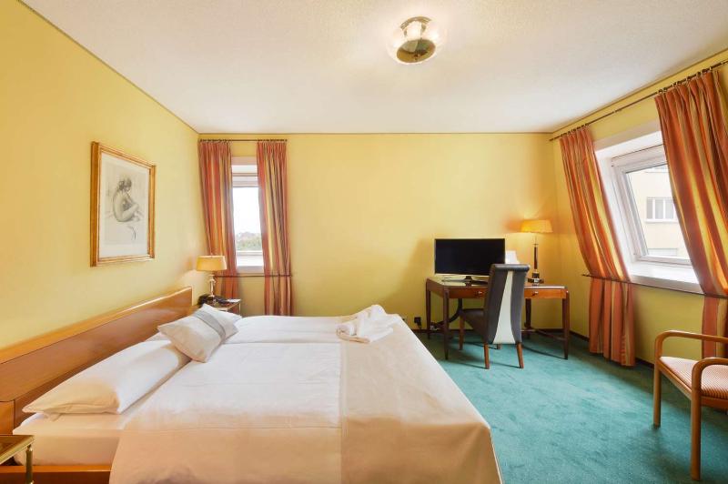 Tulip Inn Lausanne Beaulieu - Oda
