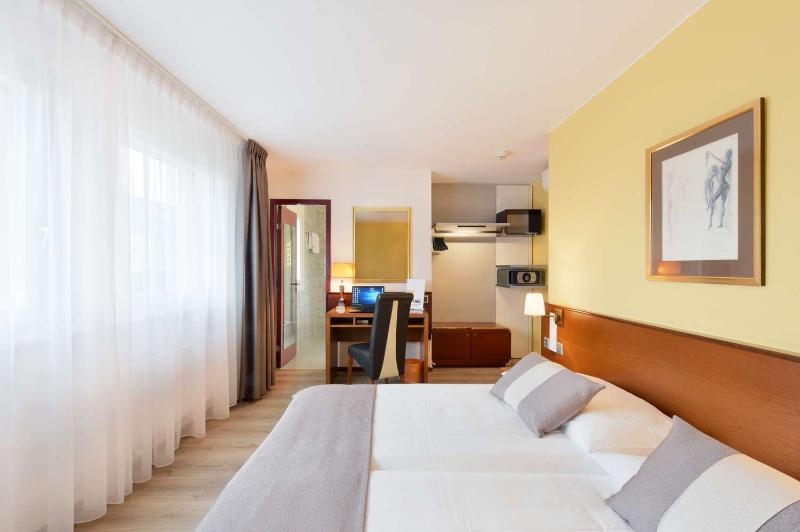 Tulip Inn Lausanne Beaulieu - Oda