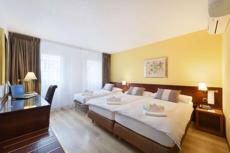 Tulip Inn Lausanne Beaulieu - Oda