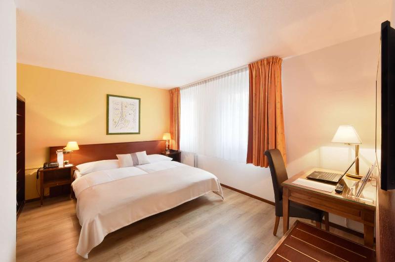 Tulip Inn Lausanne Beaulieu - Oda