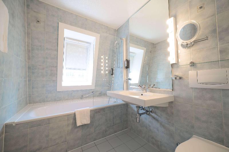 Tulip Inn Lausanne Beaulieu - Oda
