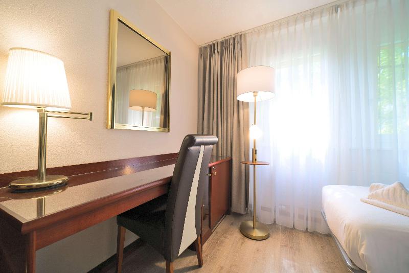 Tulip Inn Lausanne Beaulieu - Oda