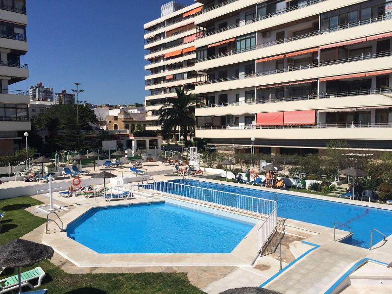 Apartamentos La Nogalera - Havuz