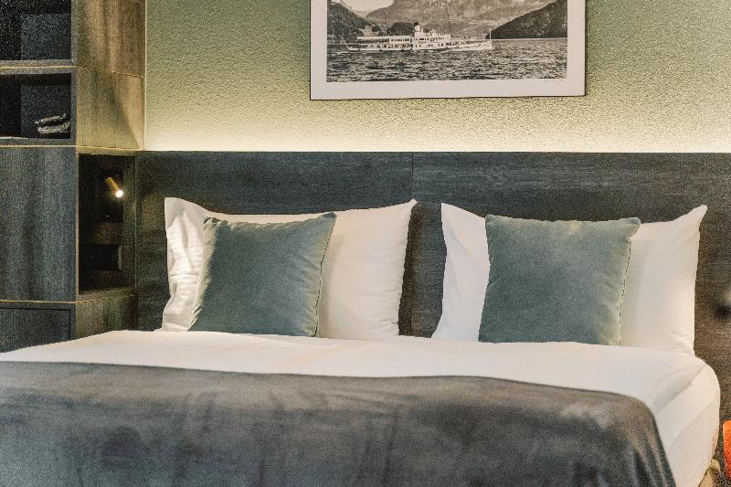 Hotel Waldstaetterhof Lucerne - Oda