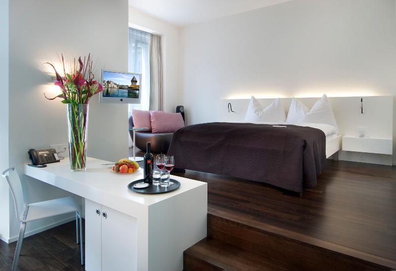 Hotel Waldstaetterhof Lucerne - Oda