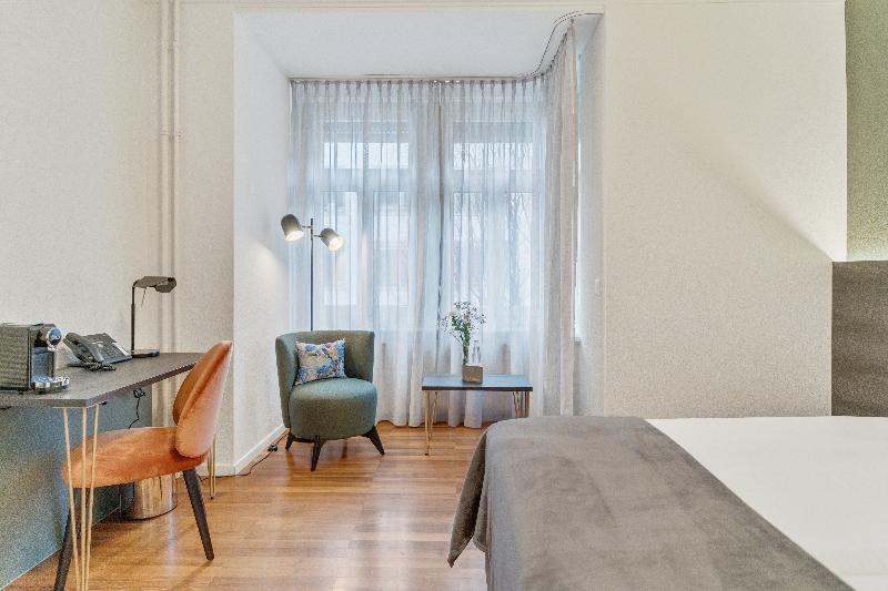 Hotel Waldstaetterhof Lucerne - Oda