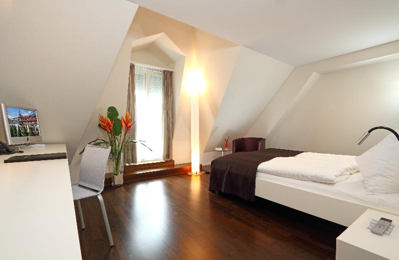 Hotel Waldstaetterhof Lucerne - Oda