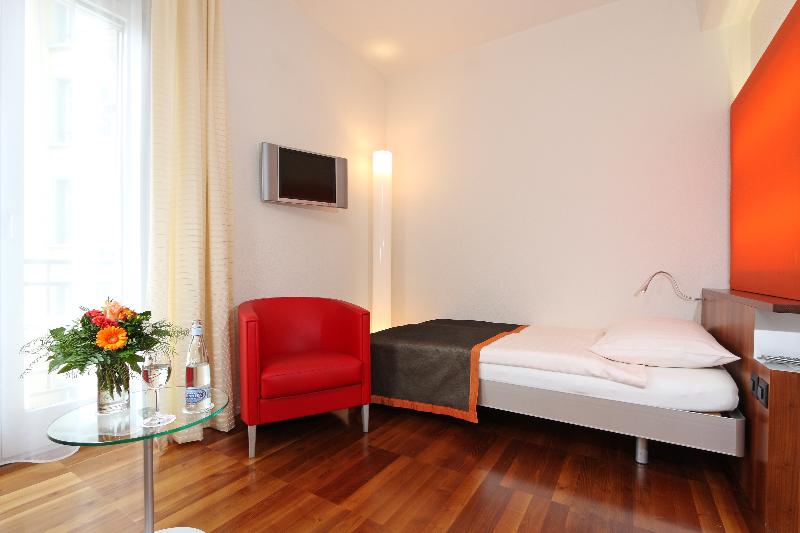 Hotel Waldstaetterhof Lucerne - Oda