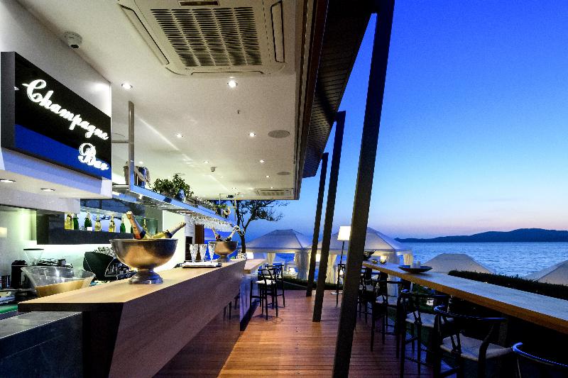 Avaton Luxury Beach Resort Relais & Chateau - Bar