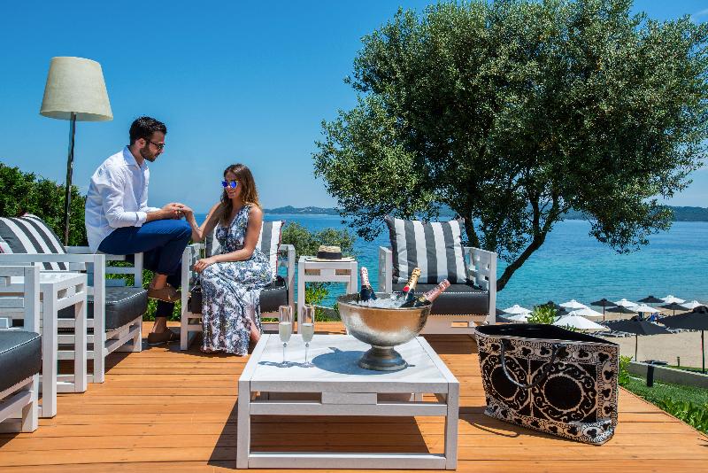 Avaton Luxury Beach Resort Relais & Chateau - Lobi
