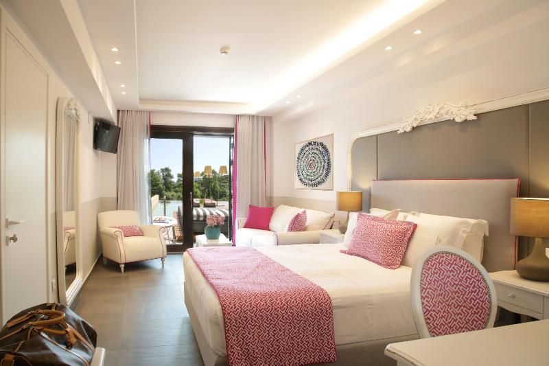 Avaton Luxury Beach Resort Relais & Chateau - Oda