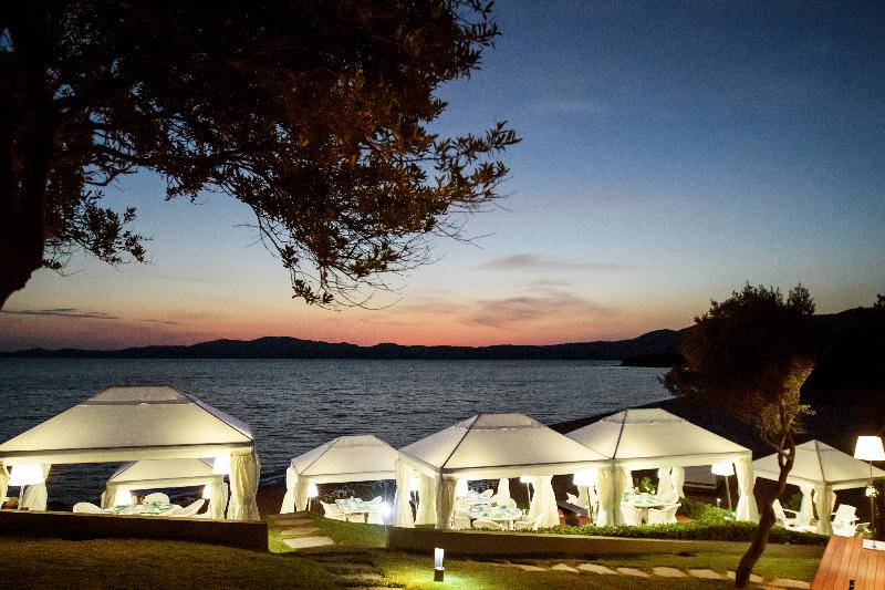 Avaton Luxury Beach Resort Relais & Chateau - Restoran