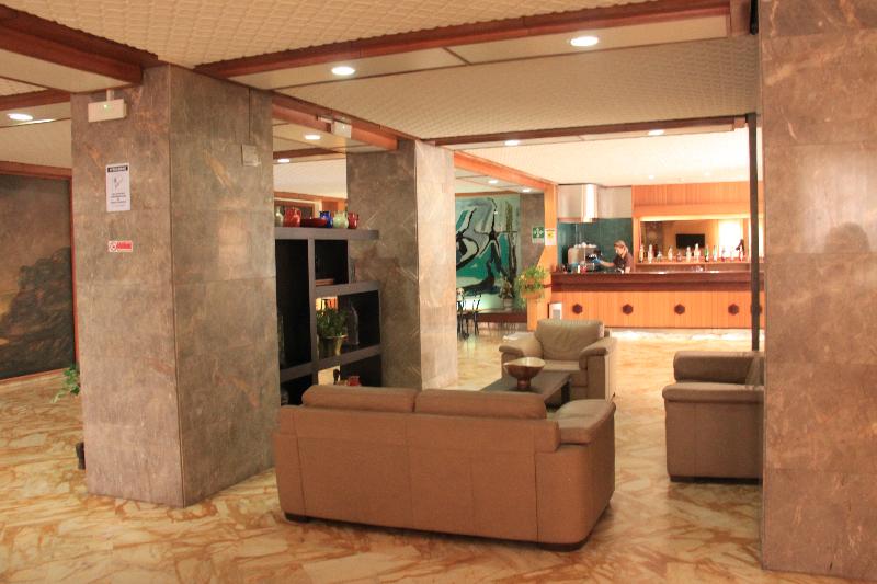 Hotel Plaza - Lobi