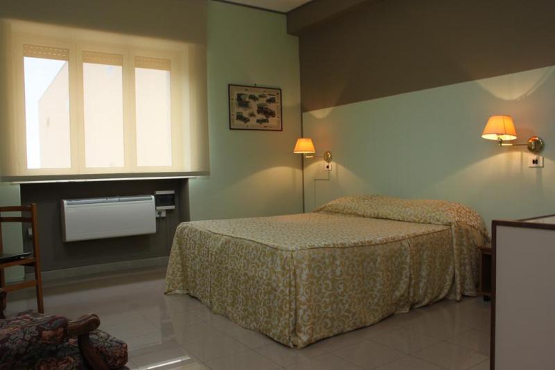 Hotel Plaza - Genel
