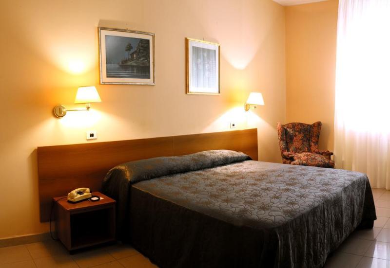Hotel Plaza - Genel