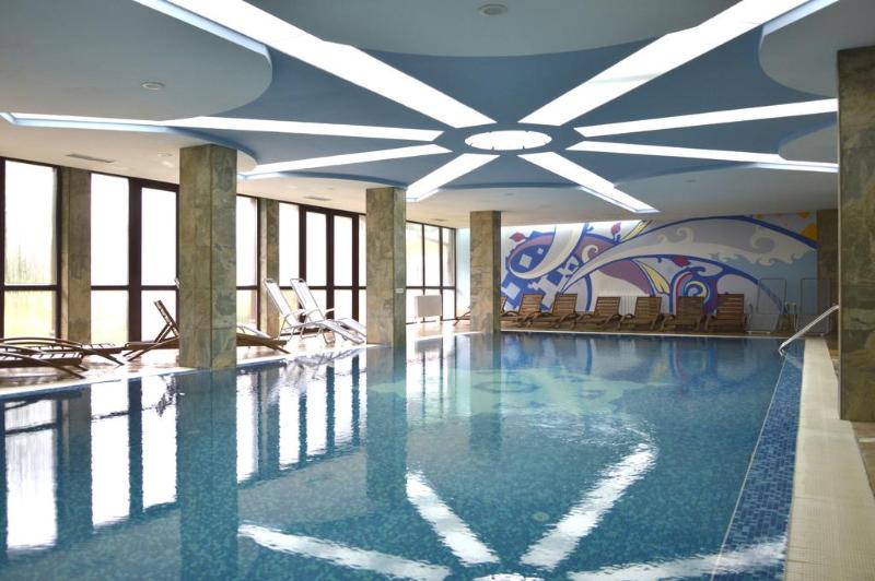 Winslow Infinity Apart Hotel - Havuz