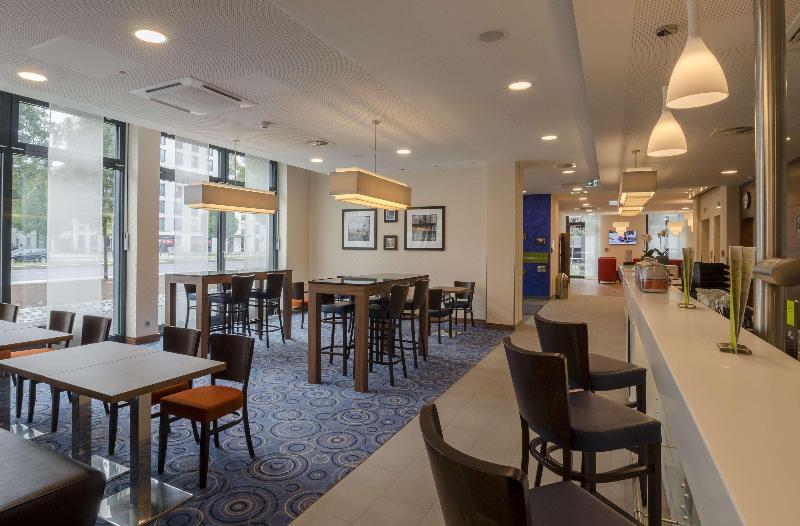 Hampton By Hilton Frankfurt City Centre Messe - Bar