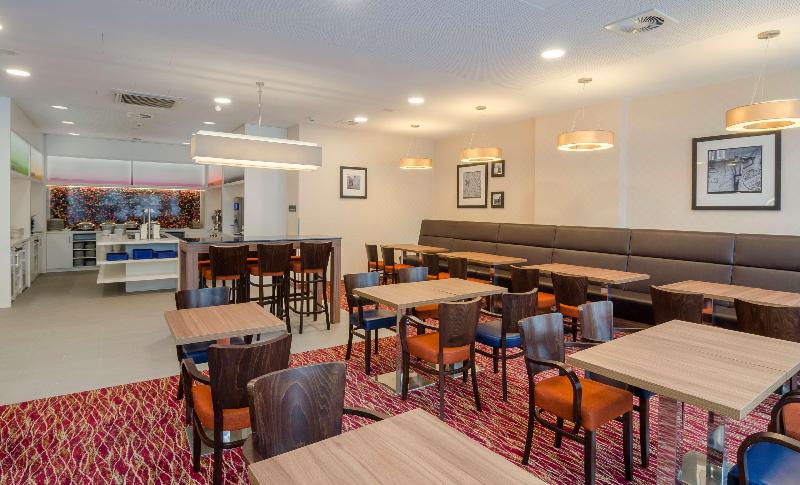 Hampton By Hilton Frankfurt City Centre Messe - Restoran