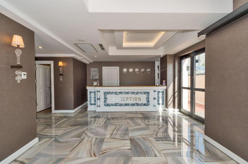 Hanna Hotel - Lobi