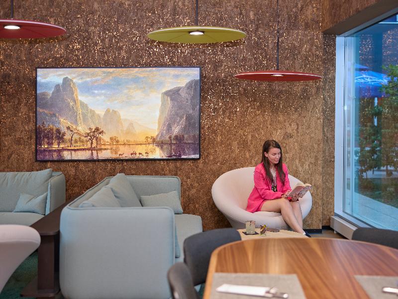 Novotel Zurich City-West - Lobi