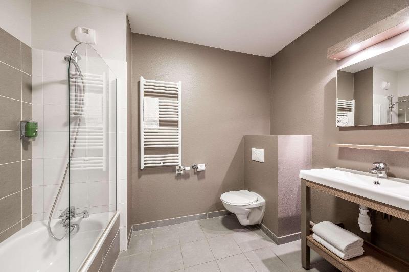 Neho Suites Porte De Geneve - Gare Annemasse *** - Oda