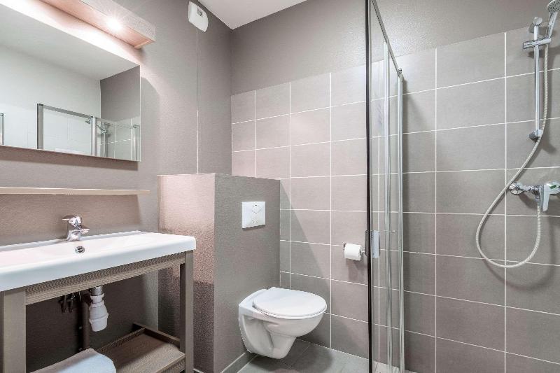 Neho Suites Porte De Geneve - Gare Annemasse *** - Oda