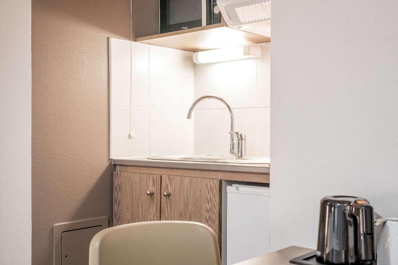 Neho Suites Porte De Geneve - Gare Annemasse *** - Oda