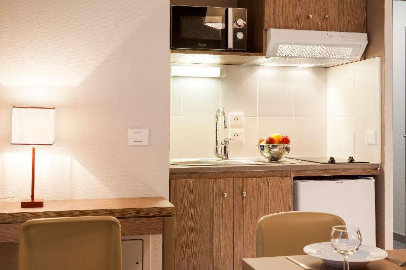 Neho Suites Porte De Geneve - Gare Annemasse *** - Oda