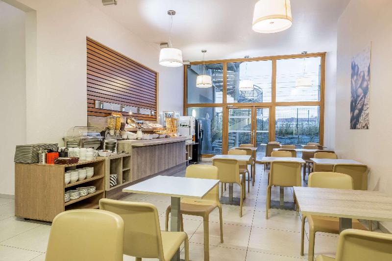 Neho Suites Porte De Geneve - Gare Annemasse *** - Restoran