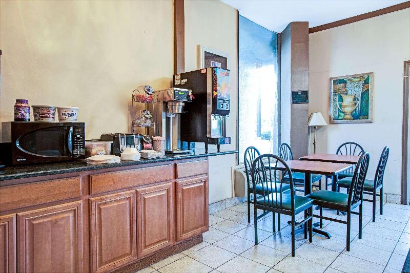 Knights Inn South Hackensack NJ/NYC Area - Restoran