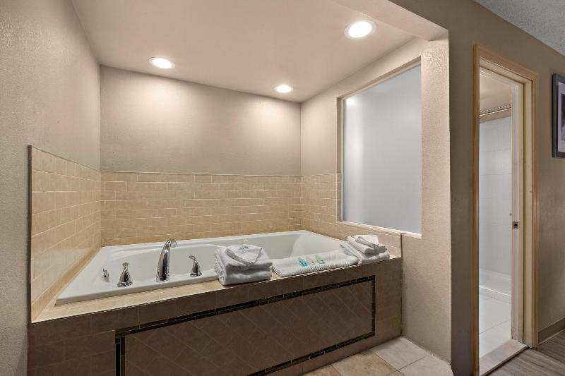 Quality Inn Wayne - Aktivite